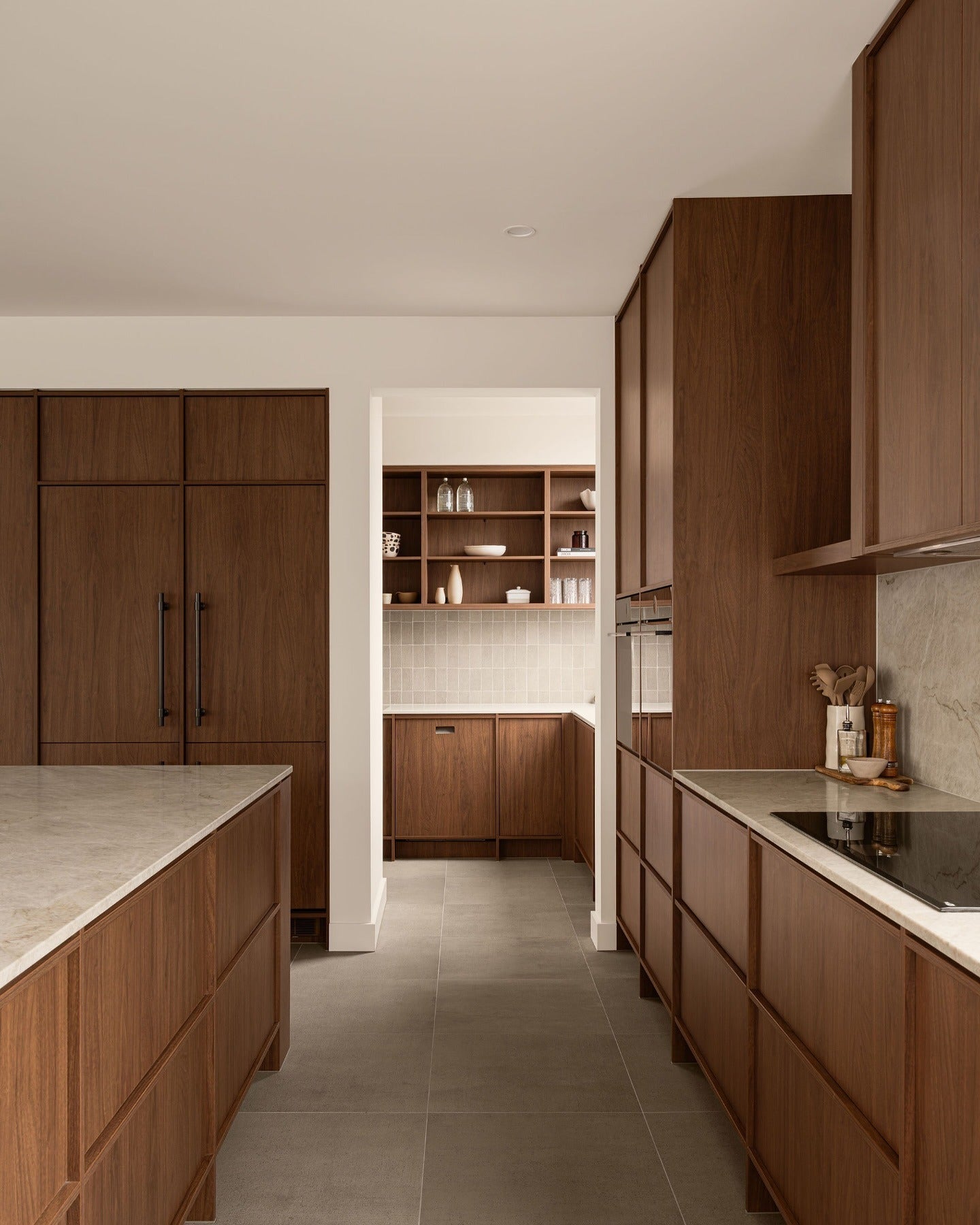 25 Brown Kitchen Ideas With Timeless Appeal – CreativeBooster