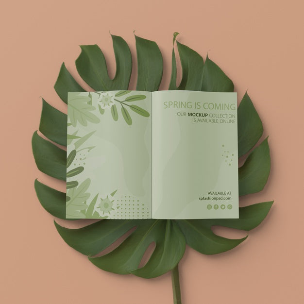 Free 3D Foliage With Spring Card On Table Psd