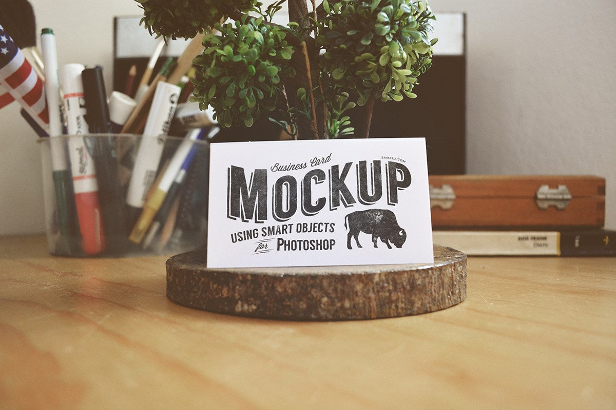 Free Vintage Business Card (Mockup)