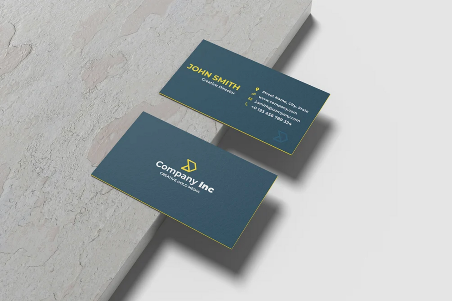 Free Minimalist Business Card Mockup PSD