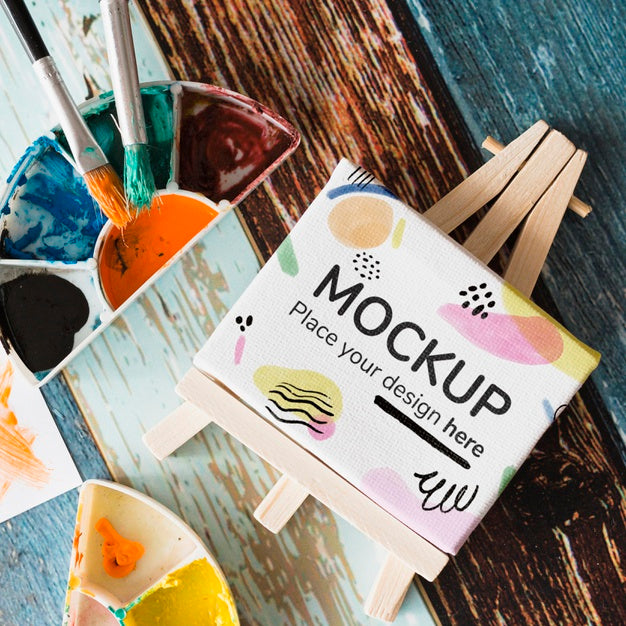 Free Artist Concept Composition With Canvas Mock-Up Psd