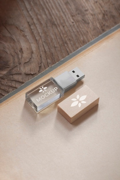 Free Beautiful Accessories Mockup In Real Context Psd