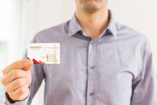 Free Businessman Holding Business Card Psd