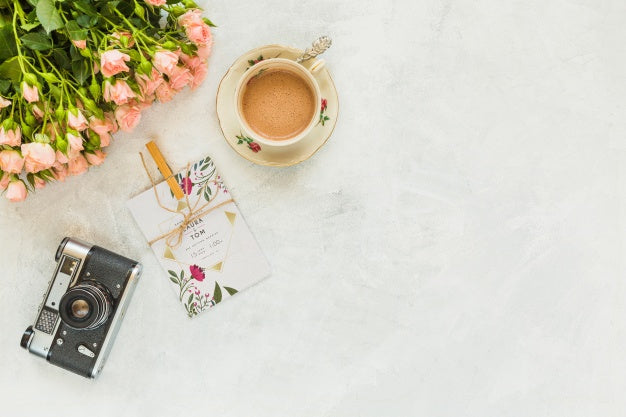 Free Card Mockup With Floral Decoration For Wedding Or Quote Psd