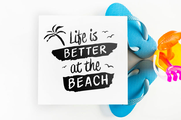 Free Card Mockup With Tropical Summer Concept With Flip Flops Psd