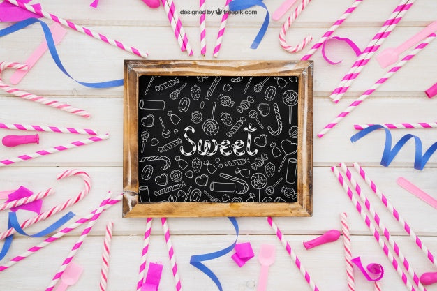 Free Celebration Mockup With Slate In Middle Psd