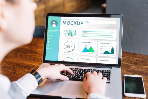 Free Close-Up Hand Typing On Keyboard Mockup Psd