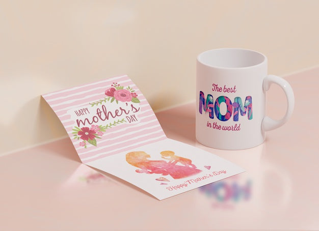 Free Close-Up Mothers Day Greeting Card With Mug Psd