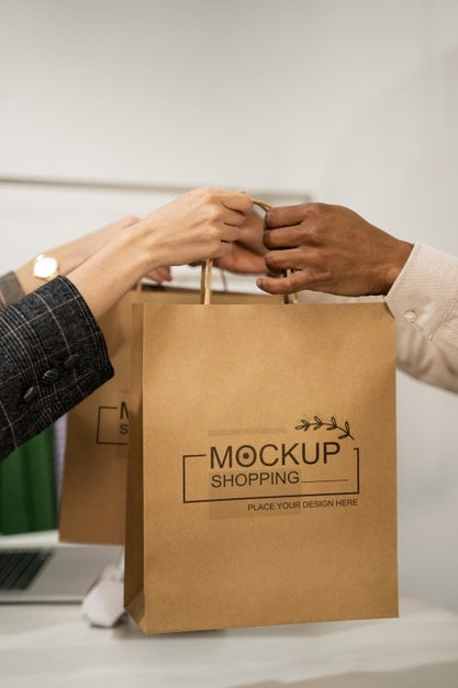 Free Close Up On Paper Bag Mockup Psd