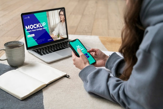 Free Close Up Woman Working With Device Psd