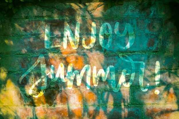 Free Copyspace Mockup On Wall For Summer Lettering Psd