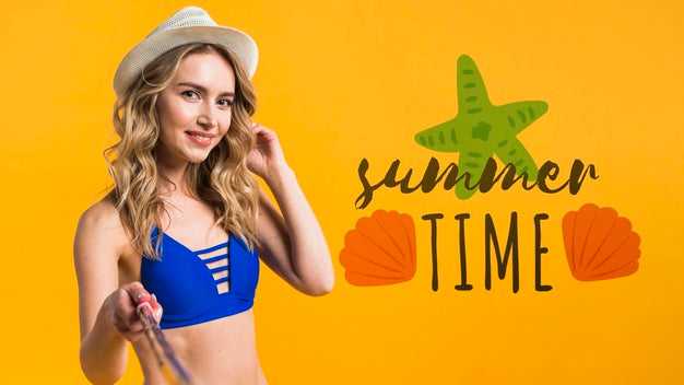 Free Copyspace Mockup With Summer Concept Next To Attractive Woman Psd
