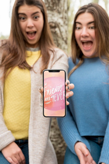 Free Cute Friends Excited About Friendship Day Psd