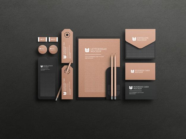 Free Dark Stationery Set With Kraft Paper Mockup Psd