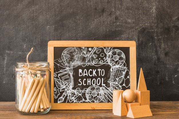 Free Decorative Slate Mockup With Back To School Concept Psd