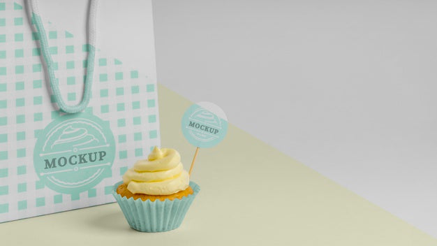 Free Delicious Cupcake Mockup Psd