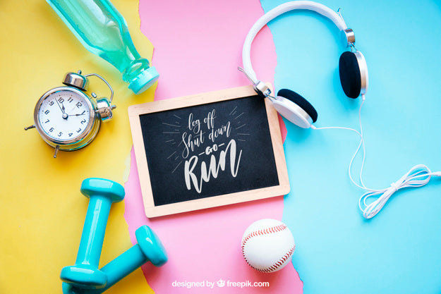 Free Fitness Mockup With Slate And Workout Elements Psd