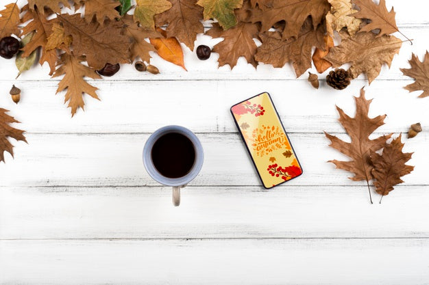 Free Flat Lay Decoration With Leaves And Phone Psd