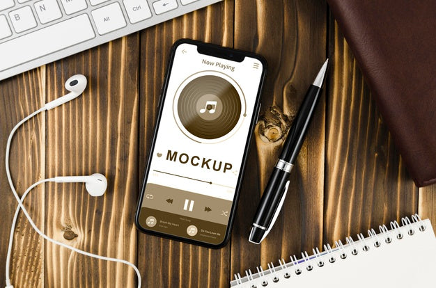 Free Flat Lay Smartphone Mock-Up With Earphones And Pen Psd