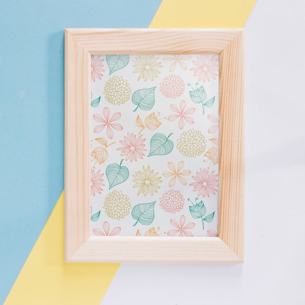 Free Frame Mockup With Floral Decoration Psd