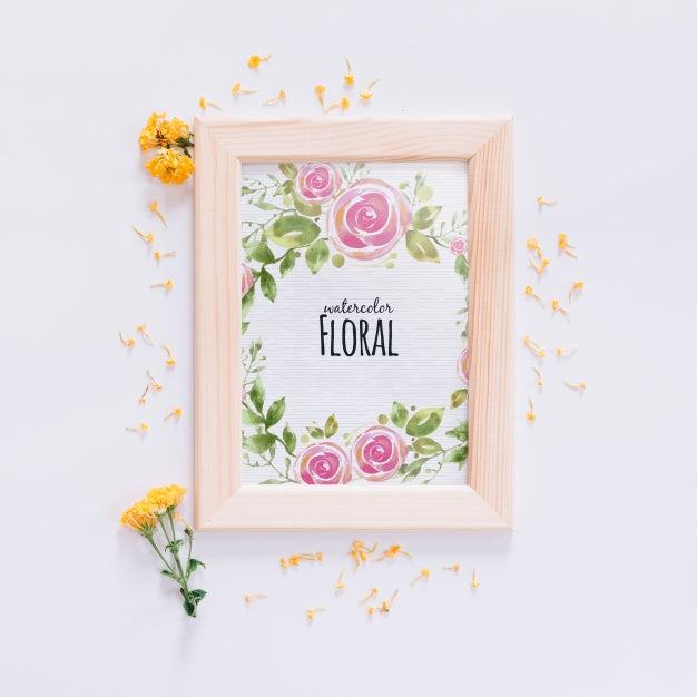 Free Frame Mockup With Floral Decoration Psd