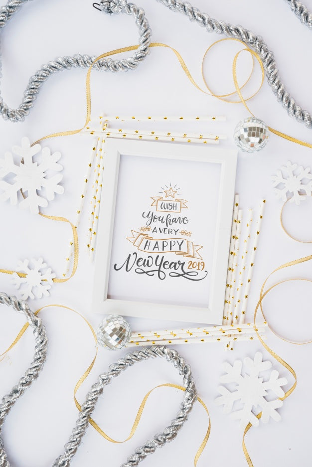 Free Frame Mockup With New Year Decoration Psd