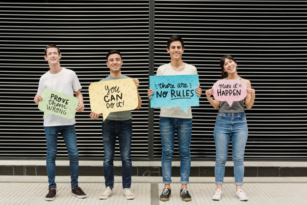 Free Front View Of Group Of Smiley Friends Psd
