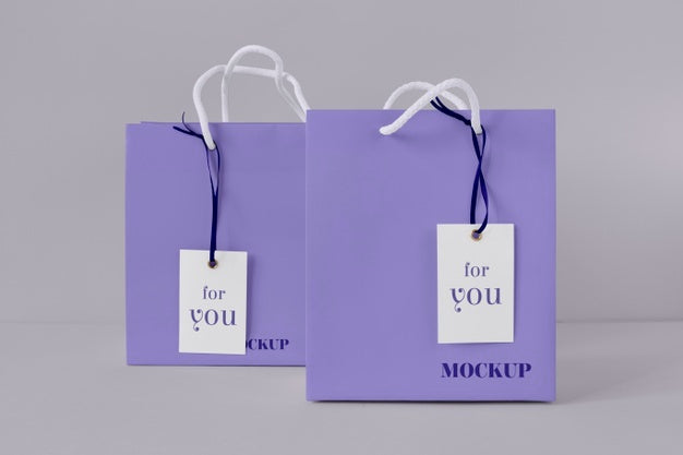 Free Front View Of Paper Shopping Bag Mock-Up With Paper Tag Psd