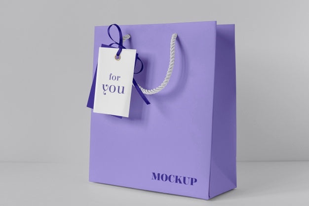 Free Front View Of Paper Shopping Bag Mock-Up With Paper Tag Psd