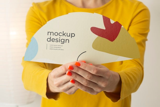 Free Front View Of Woman Holding Hand Fan Mock-Up Psd