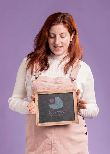 Free Happy Pregnant Mother Concept Psd