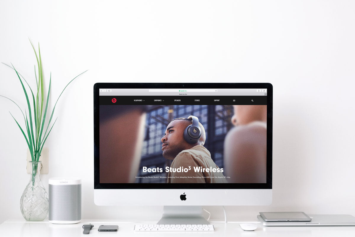 Free Clean iMac Mockup With Sonos Speaker