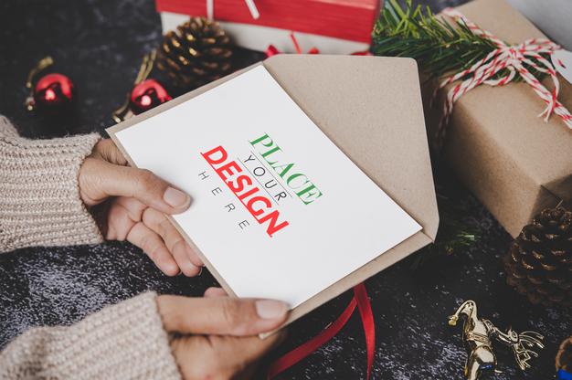 Free Merry Christmas Greeting Card Mockup Psd