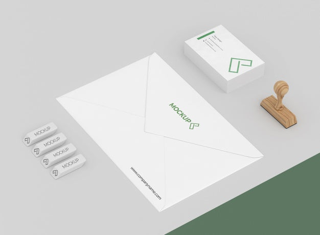Free Minimalist Mock-Up Stationery Composition Psd