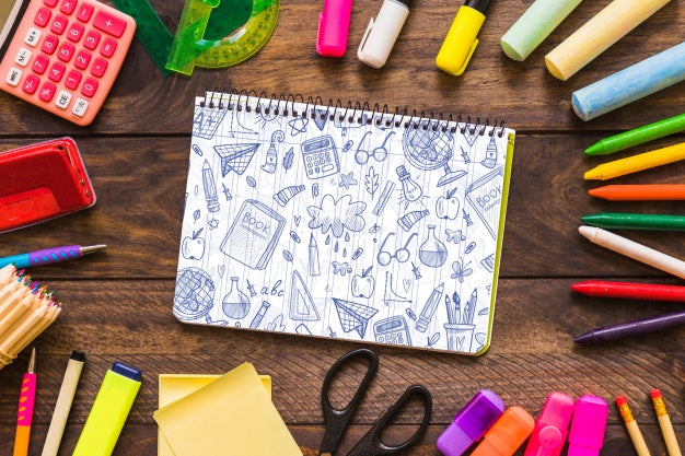 Free Notebook Mockup With Back To School Concept Psd