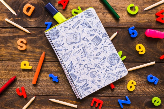 Free Notebook Mockup With Back To School Concept Psd