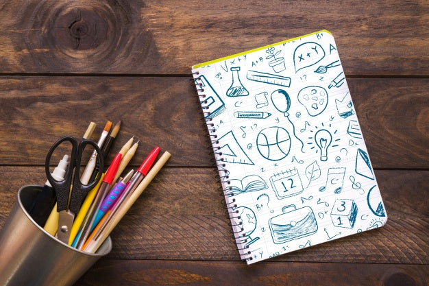 Free Notebook Mockup With Back To School Concept Psd