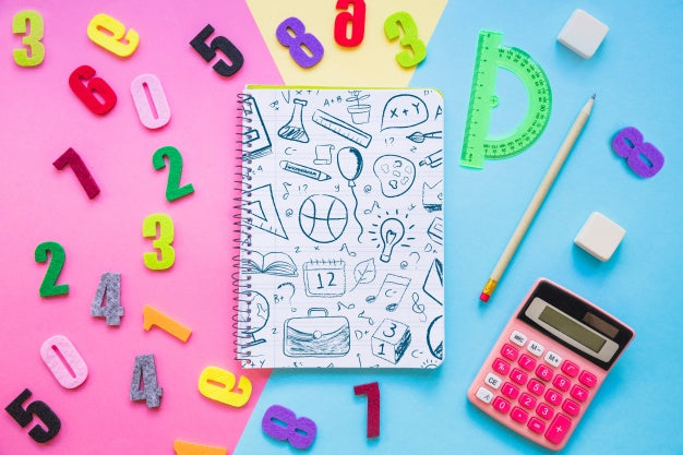 Free Notebook Mockup With Back To School Concept Psd