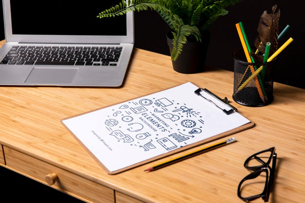 Free Notepad Mock-Up With Marketing Elements Psd