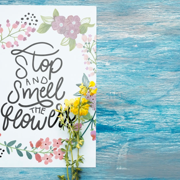 Free Paper Mockup With Floral Decoration Psd
