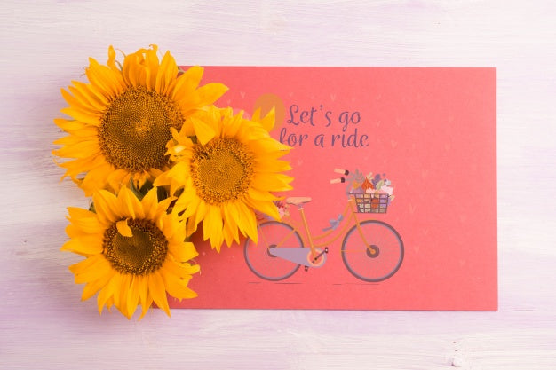 Free Paper Mockup With Floral Decoration Psd