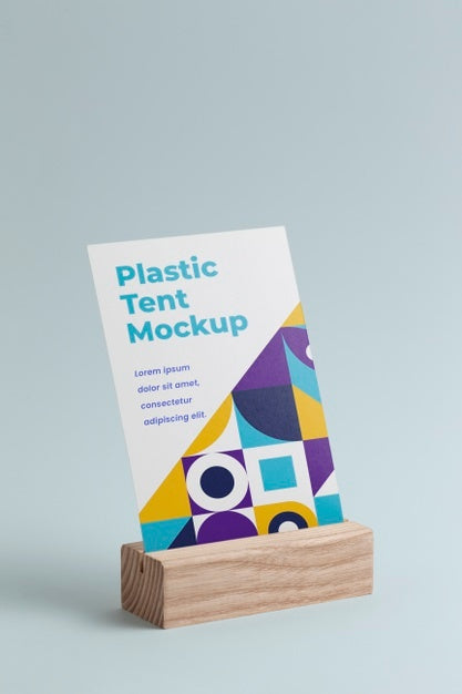 Free Paper Table Tent Mockup Isolated Psd