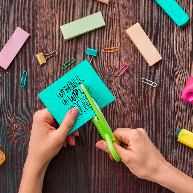 Free Person At Home Doing Crafting Work Psd