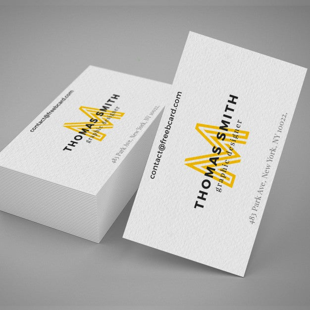 Free Realistic Business Card Mockup Psd