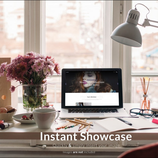 Free Realistic Screen Mock Up Psd