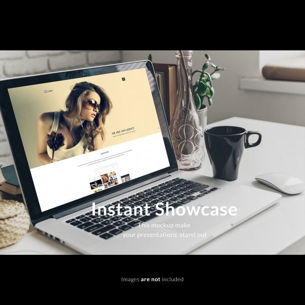 Free Realistic Screen Mock Up Psd