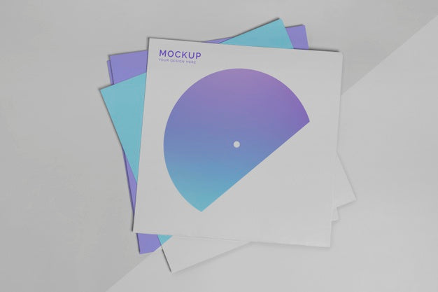 Free Retro Vinyl Disk With Abstract Packaging Mock-Up Psd