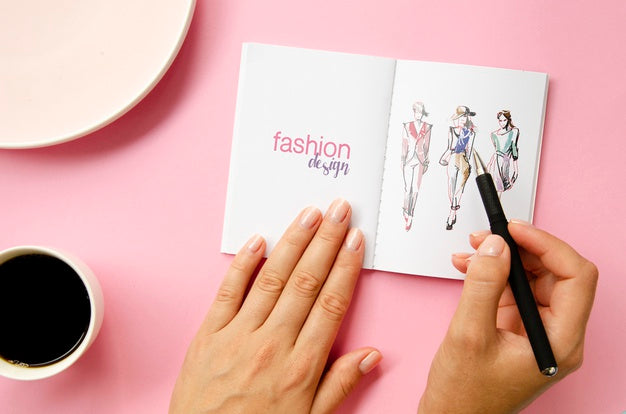 Free Sketch Book Mock-Up On Pink Background Psd