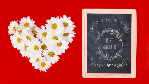 Free Slate Mockup For Valentine Psd