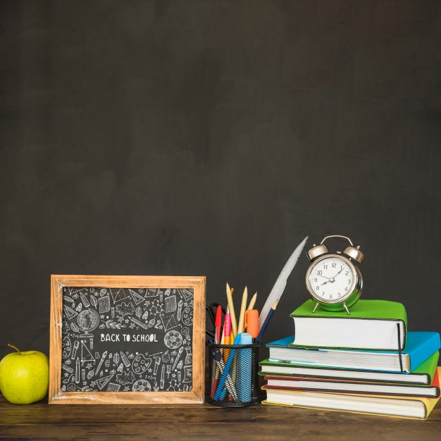 Free Slate Mockup With Back To School Concept Psd